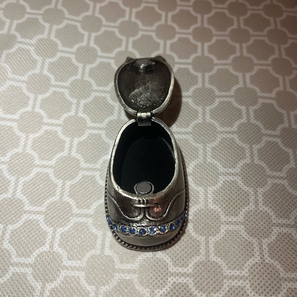 Silver metal baby shoe - Picture 4 of 6